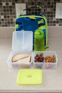 How to pack a lunch for a young child