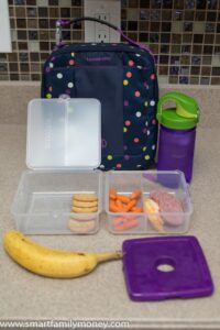 How to pack a lunch for a young child